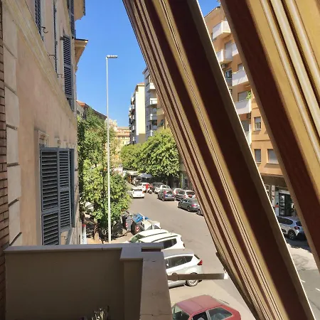 شقة Tourist Flat - A Due Passi